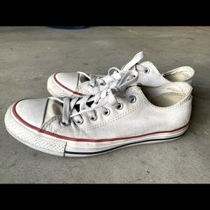 Women’s Allstar converse sneakers size 8